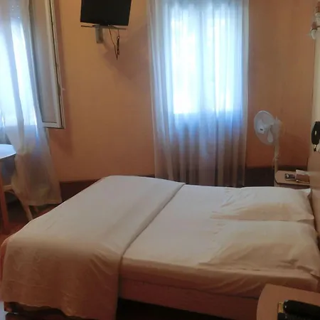 Le Terminus D'albi 2* Albi